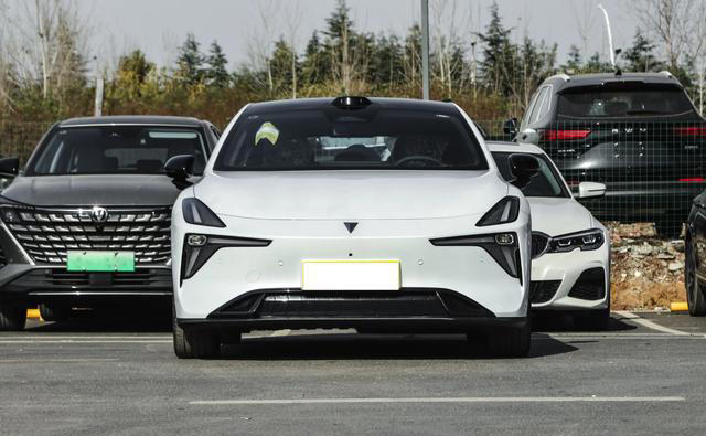 只有12万，续航非得500km+?这3台好开又宽敞的家轿，家用首选