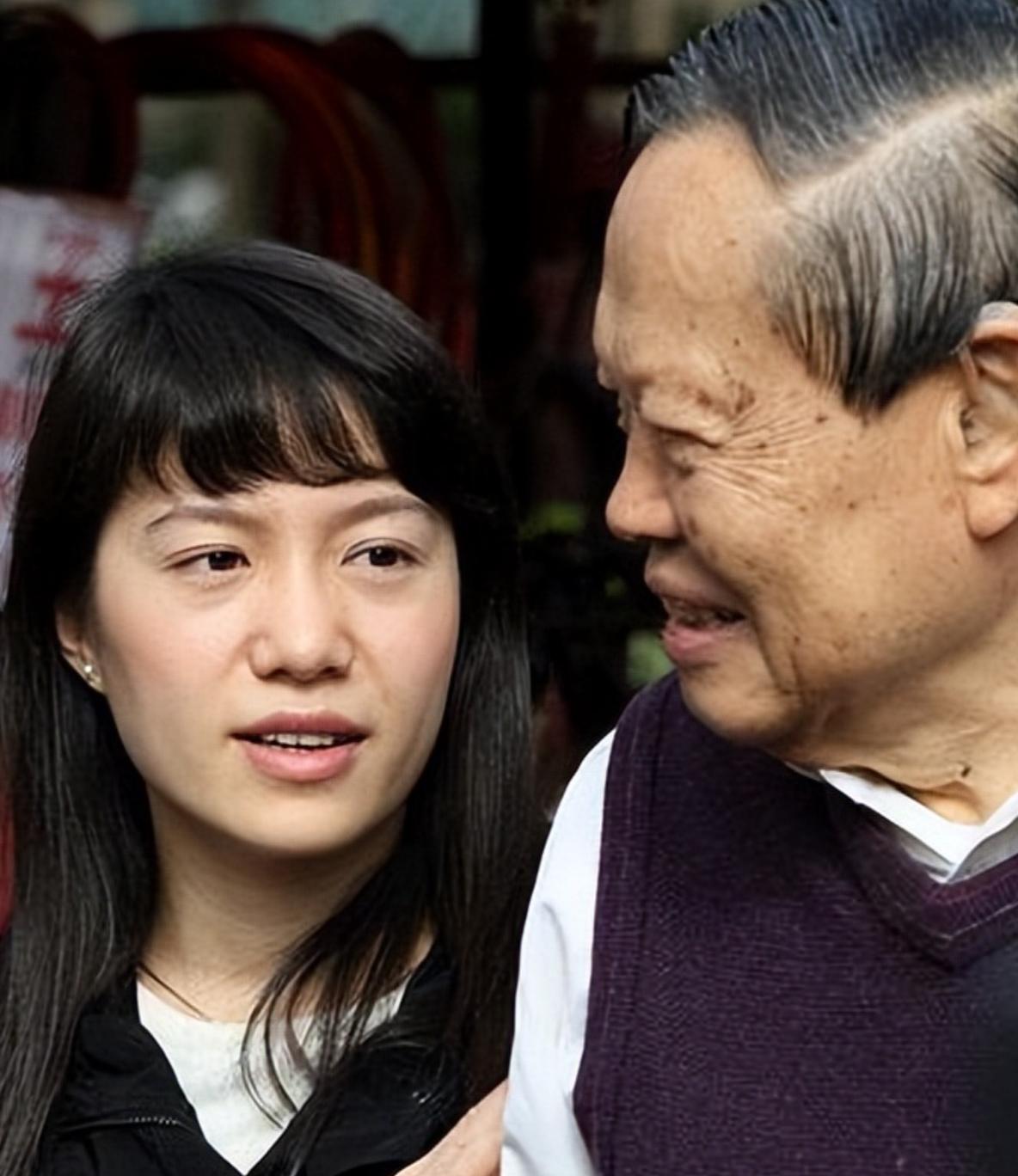 卷巨额遗产出逃英国，给杨振宁戴绿帽子，翁帆身上的谣言有多离谱