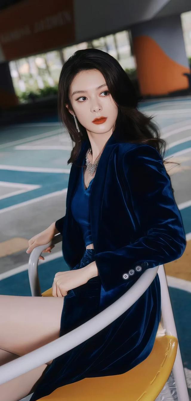 错失成团位又怎样！傅菁逆风翻盘，如今颜值演技双开挂
