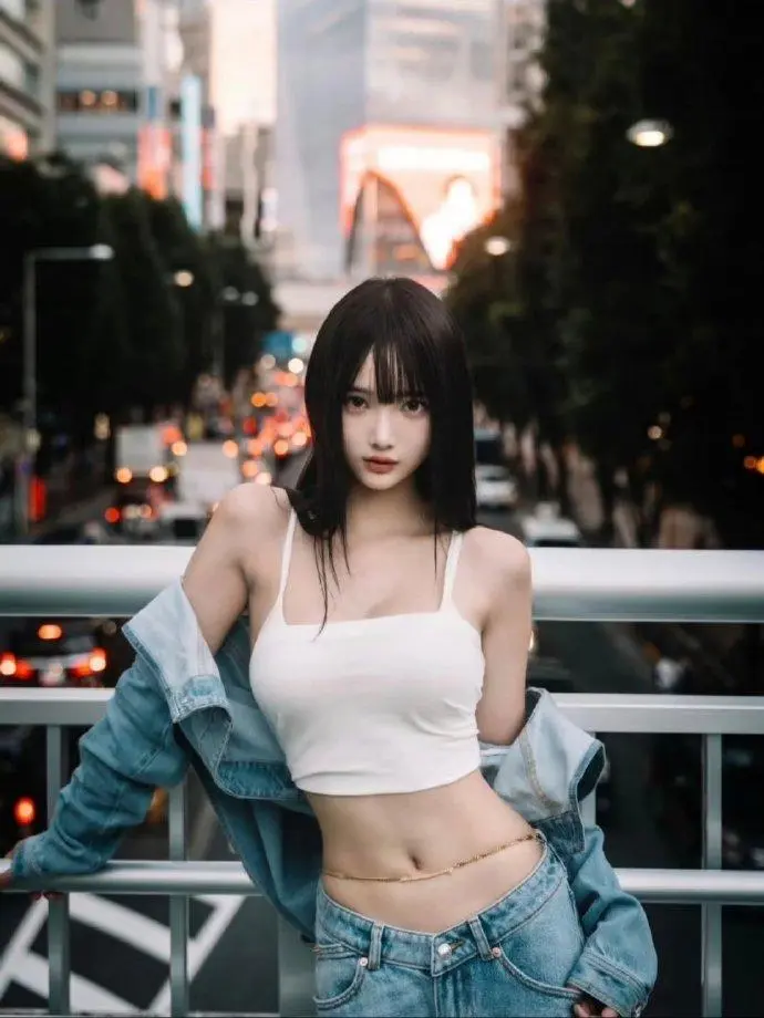 林俊杰飞纽约陪小 20 岁女友毕业：高调秀爱还是公关表演？