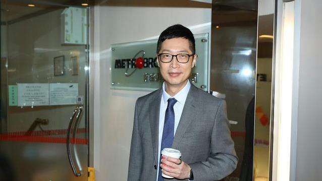 54岁马浚伟脱下康熙龙袍后转任上市公司联席CEO年薪252万
