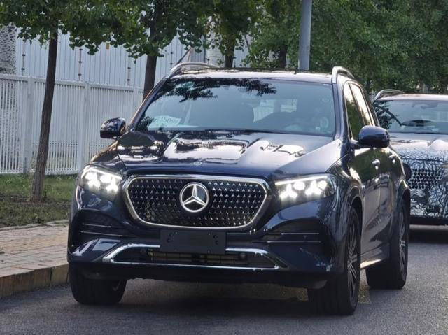 奔驰GLE国产加长版现身，造型精致，长超5米，可选2.0T／3.0T动力