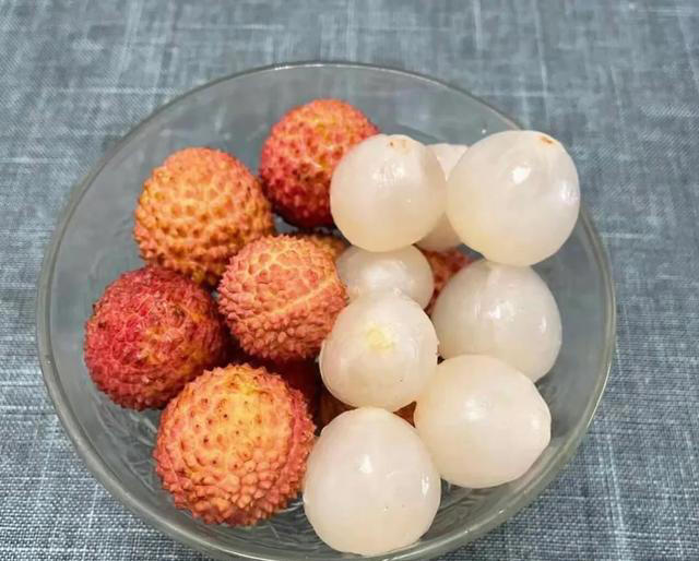 荔枝和它是绝配，女性要多喝这碗汤，补血养血，脸色越来越红润!