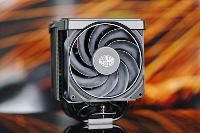 单塔身材实现双塔性能！酷冷至尊V8 ACE 3DHP散热器图赏
