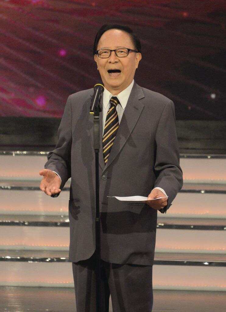 香港戏剧大师“King Sir”钟景辉离世