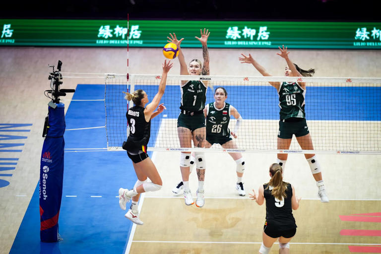 世联赛首场五局大战 女排队长猛砍30分仍输球 中国女排对手实力曝光