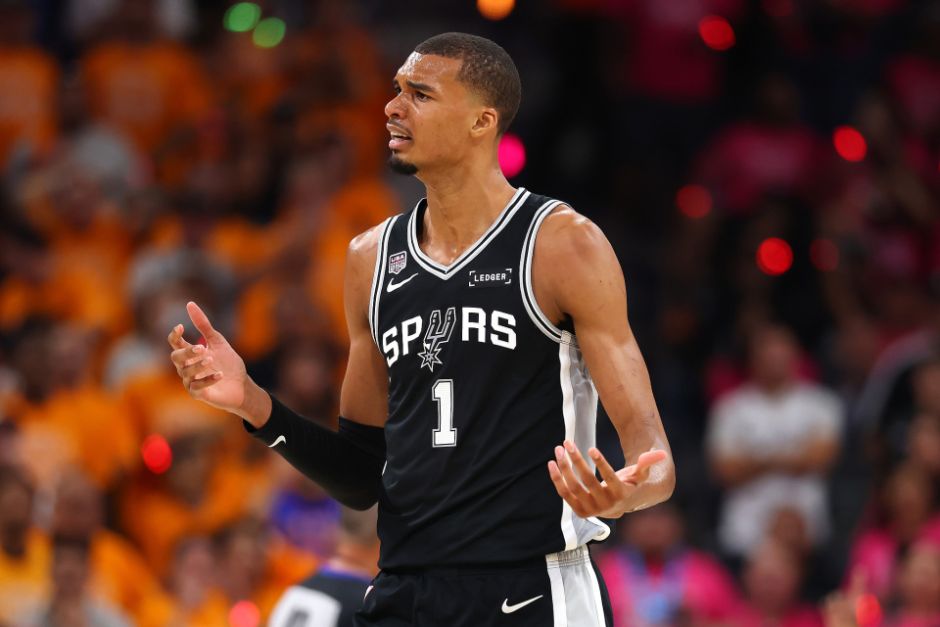 NBA总决赛G1裁判报告：最后两分钟仅漏判布伦森2+1 尼克斯吃亏仍逆转取胜