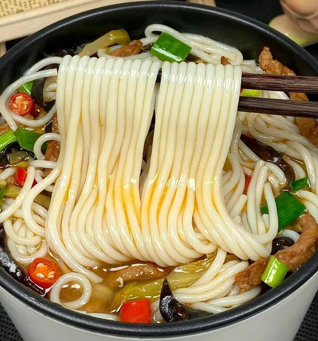 早上来上一碗真的好太快乐! 5种米粉做法，快去试试吧
