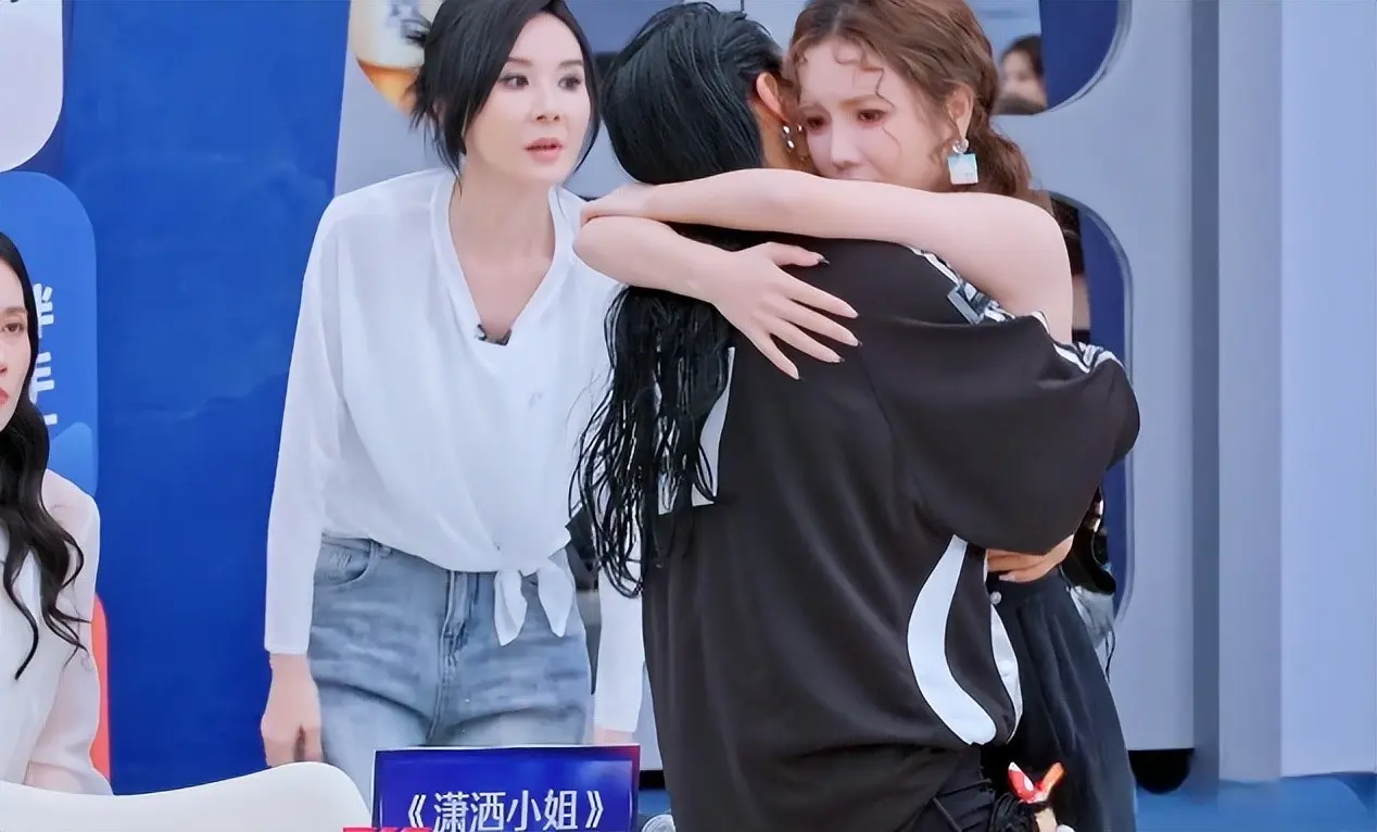 《浪姐》嘉宾人气洗牌，她既要又要、看人下菜、做作，难怪都骂她