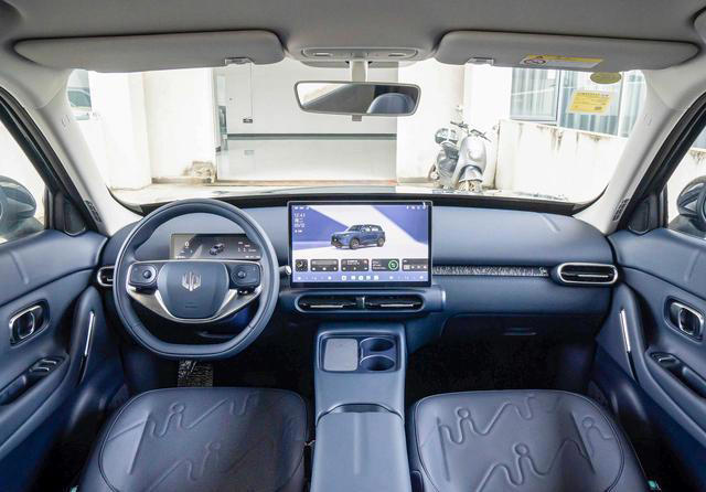 油车推沟里？6.58万纯电SUV，403km续航+2605mm轴距+30分钟快充