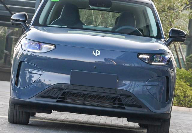 油车推沟里？6.58万纯电SUV，403km续航+2605mm轴距+30分钟快充