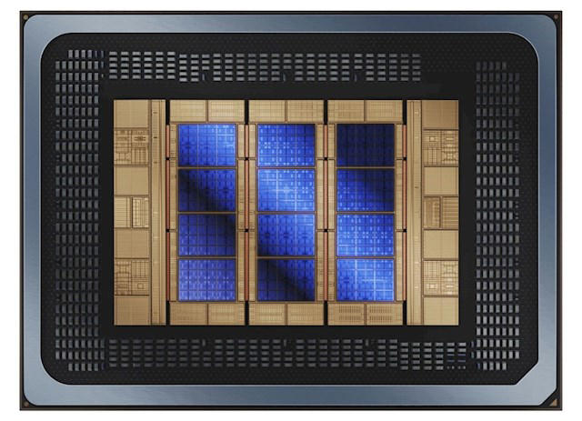 Intel至强6+正式发布：288核心864MB缓存、首次支持国密算法