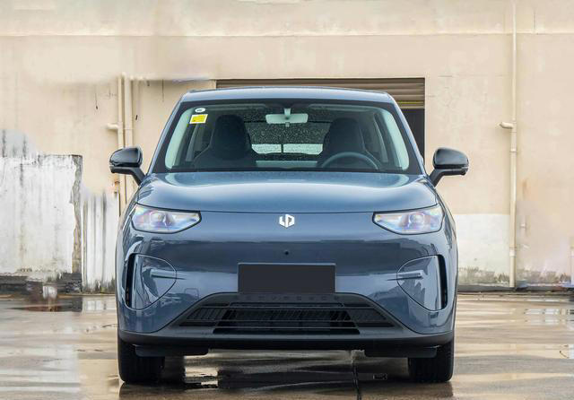 油车推沟里？6.58万纯电SUV，403km续航+2605mm轴距+30分钟快充