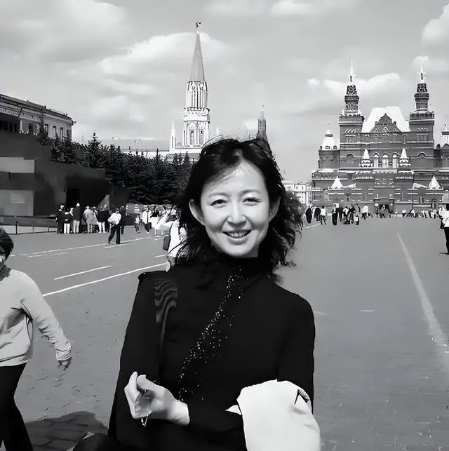 刘红梅去世追悼会揭秘：明星同学中戏87级为何集体缺席?