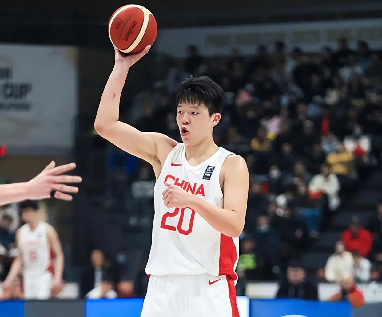 中国男篮VS澳大利亚!杨瀚森出战，郭士强调整阵容