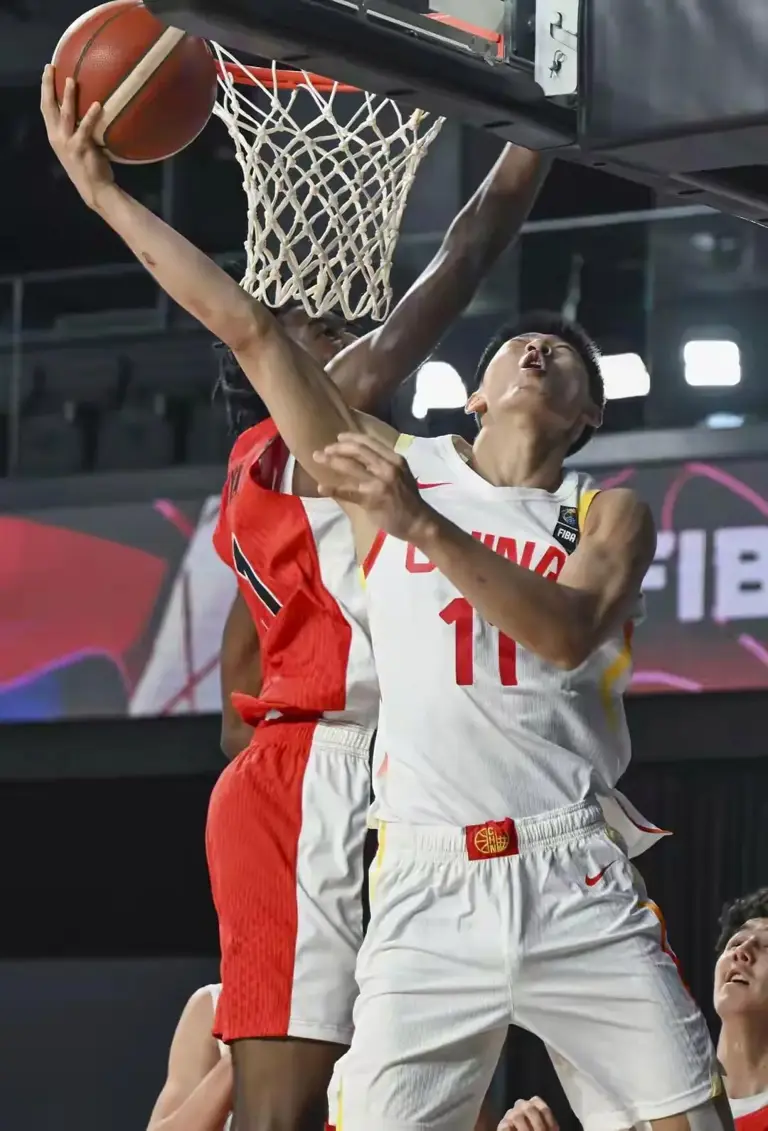 张懿赵杰21分 张宇辰20分 世青赛中国U17男篮78-87加拿大