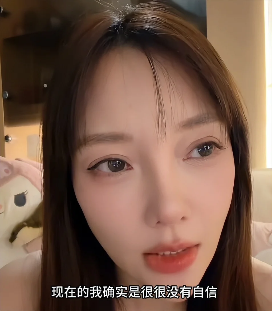 离婚6年，李小璐深夜坦言心声，只字不提贾乃亮，句句都是贾乃亮