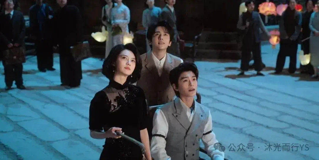 热度跌落第二！霸榜18天的《主角》退位，黑马新剧强势登顶