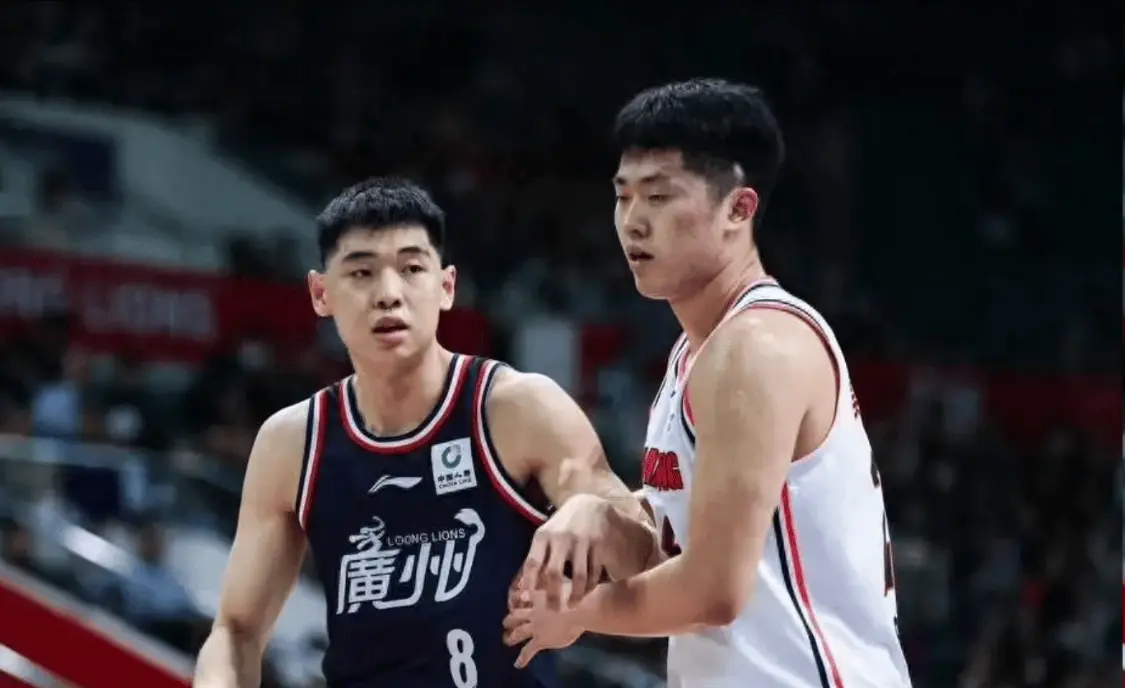 6中4! 张皓嘉替补关键三分杀死比赛，球迷：那么张皓嘉是不是特别强?