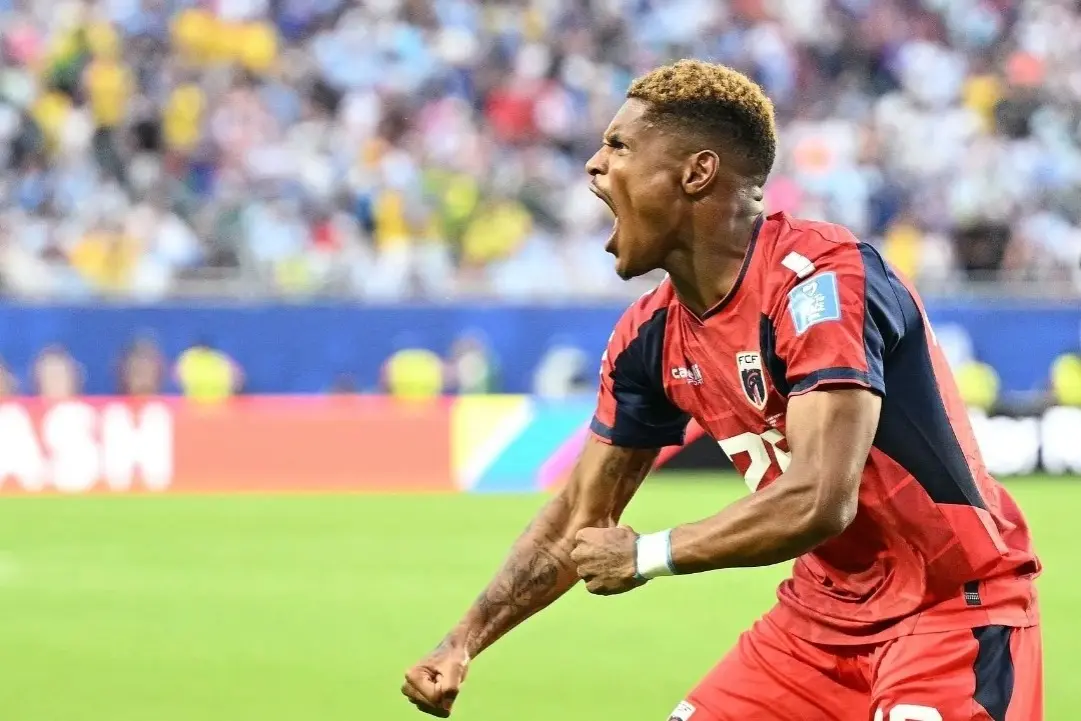 2-2，奇迹!61万人口小国实现国足目标，世界杯进一球，拿一分!世界杯2冠王爆冷，遭遇2连平，出线悬了