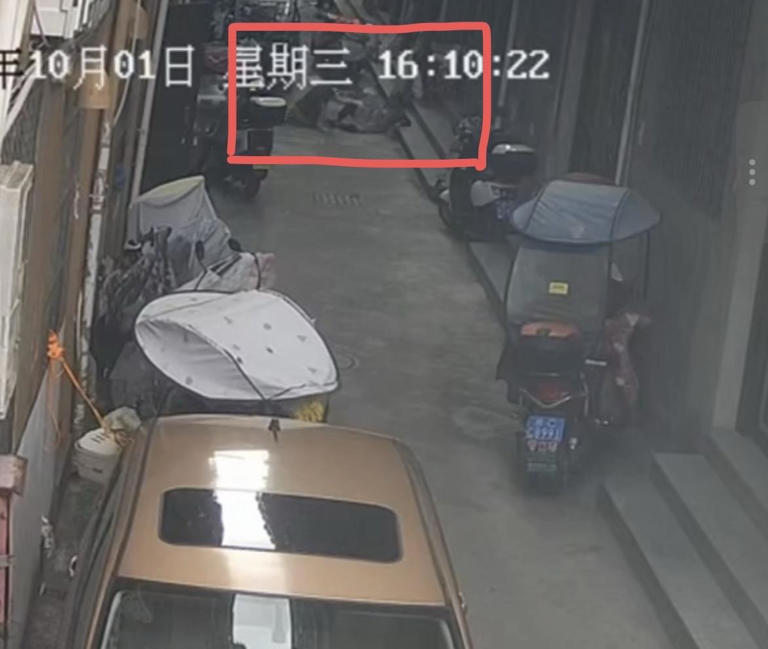 82岁老人搀扶跌倒的老太中摔倒去世  一审法院：属见义勇为人受害责任纠纷，判决赔偿82岁老人家属2万元