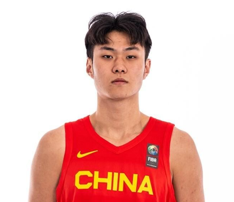 媒体人：国王队曾将王浩然列入NBA第二轮选秀人选的名单