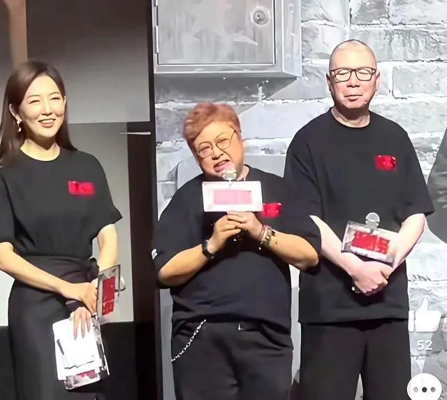 《抓特务》在整个京圈从艺人到自媒体的集体商业互捧中，冯小刚应该心里明白，大势已去