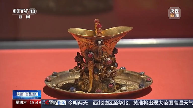 十二龙九凤冠惊艳亮相，从细节里看古代生活礼制