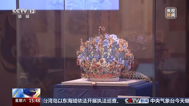 十二龙九凤冠惊艳亮相，从细节里看古代生活礼制