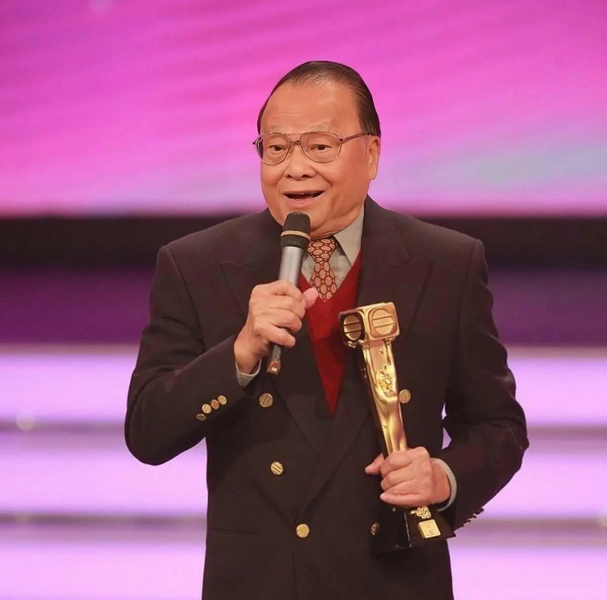 朱维德95岁离世：TVB黄金配角的敬业人生