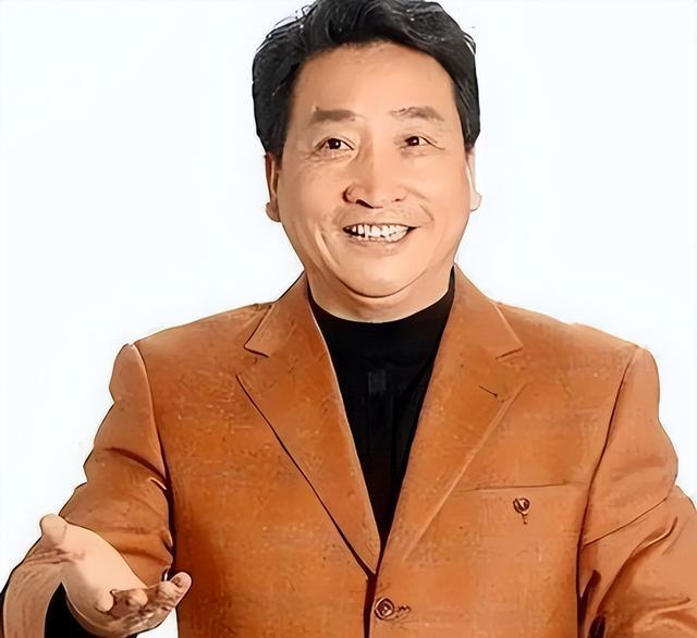75岁姜昆身家过亿却天天发愁，47岁独女姜珊成了他最大的“心病”