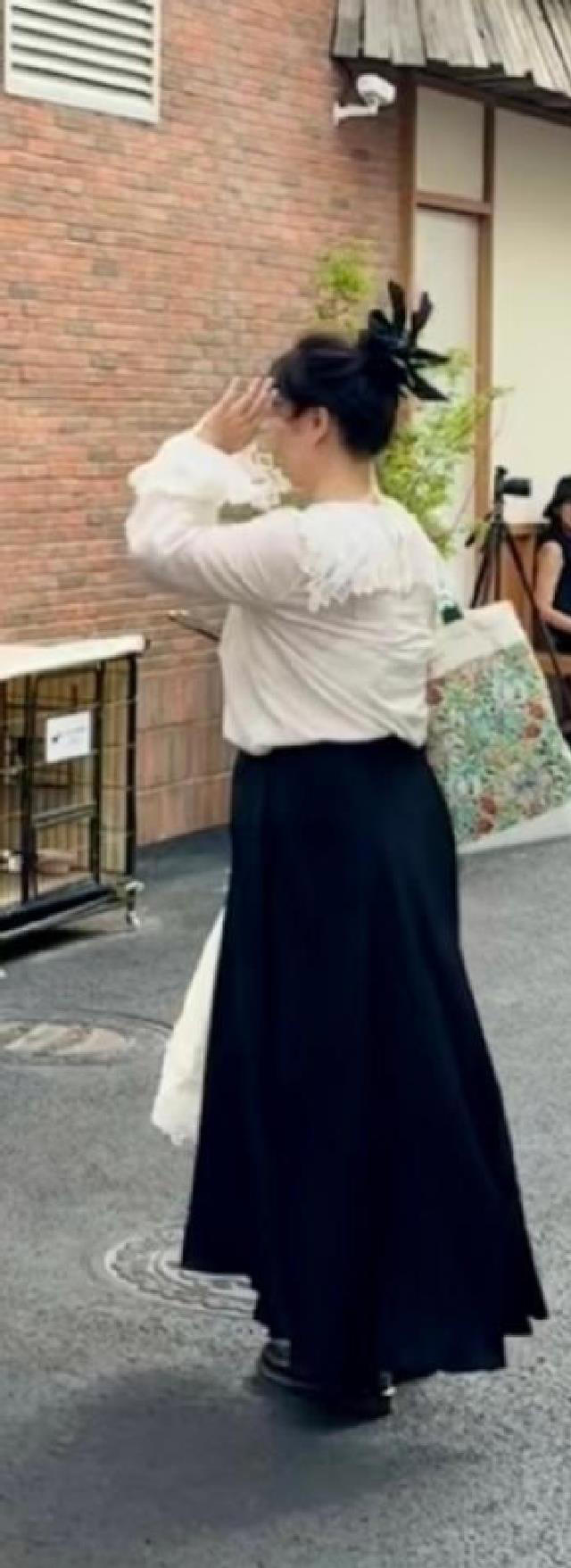 李健夫妇阿那亚偶遇！孟小蓓发福仍美，形影不离超甜