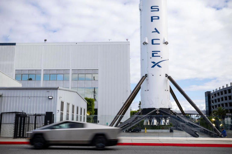 �����ȲƱ�ǰϦ����˹���ɶ�׷���� SpaceX Ǳ�ںϲ�����