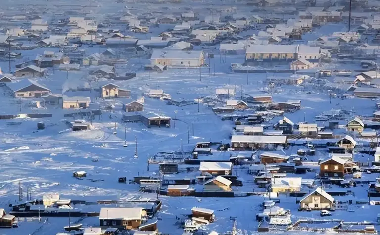 最低气温可达﹣71.2℃，比北极还冷的村庄，为何村民还不搬走？