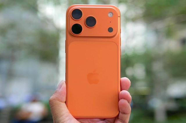 配色大换血! iPhone 18 Pro砍掉星宇橙：新增樱桃红 色调看齐Redmi K100 Pro