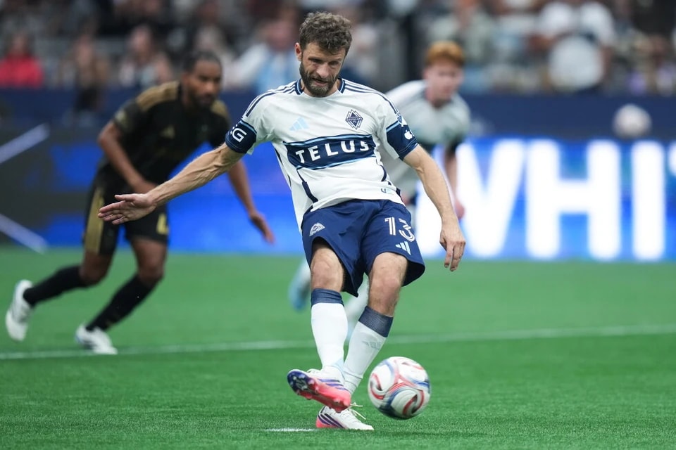 托马斯·穆勒点球扳平，白帽1-1洛杉矶FC