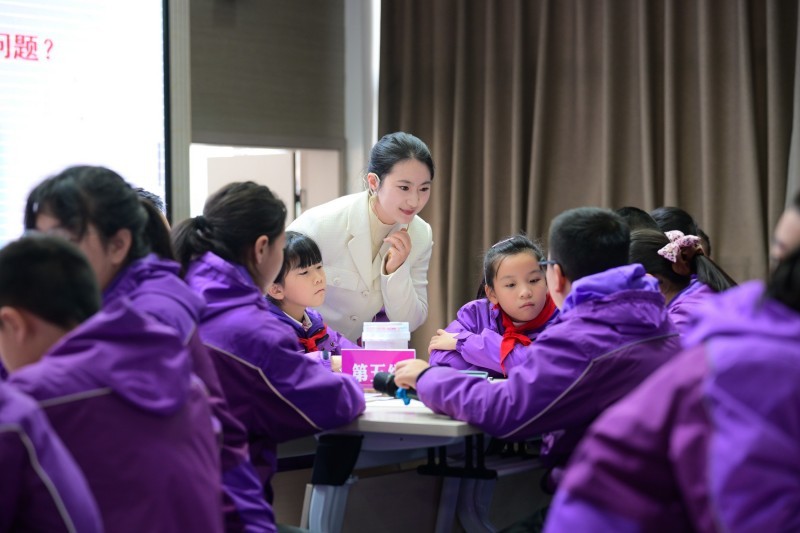 从“输血”到“造血”：巴蜀小学与文昌路红旗小学共建跨区域教共体