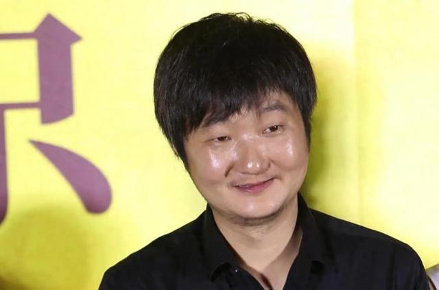 都说董洁出轨王大治, 但他除了外貌低配, 别的全是顶配