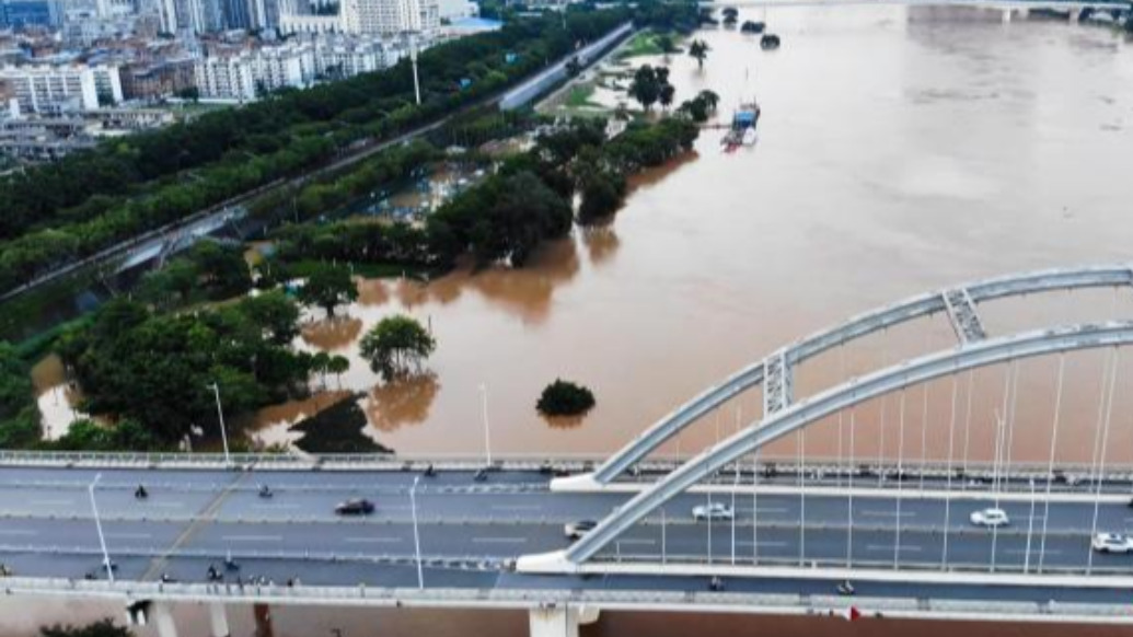 南宁宣布部分区域进入紧急防汛期，广西多地现超警洪峰水位
