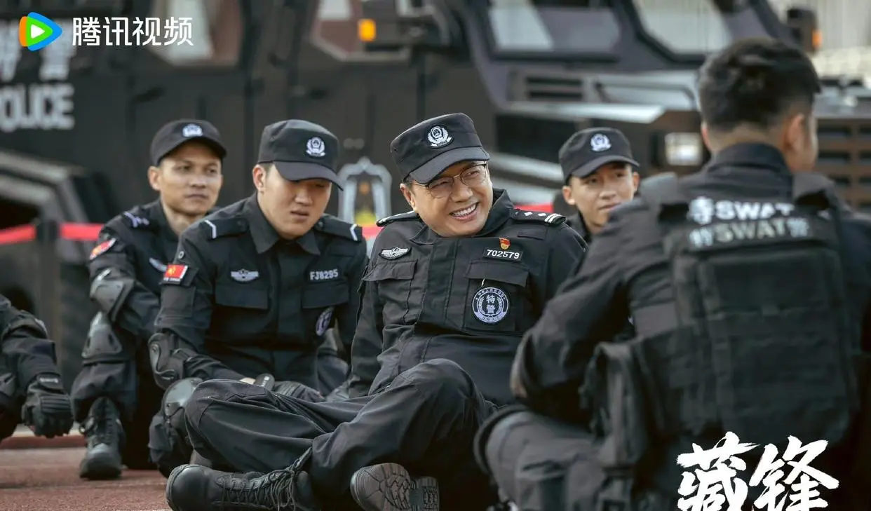 热播悬疑剧播放量排名，《重器》第3，《藏锋》第5， 第1断层领先