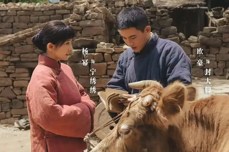 《生万物》拿下四项金鹰提名，女主杨幂爆冷落选，奖项标准引热议