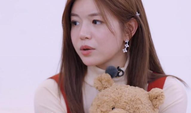 陈妍希离婚后首曝：生命中最重要的人不是陈晓，是管账十几年的她