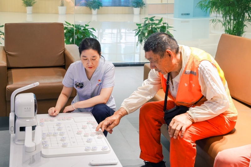 湖北移动AI驿站送清凉心级服务惠民生