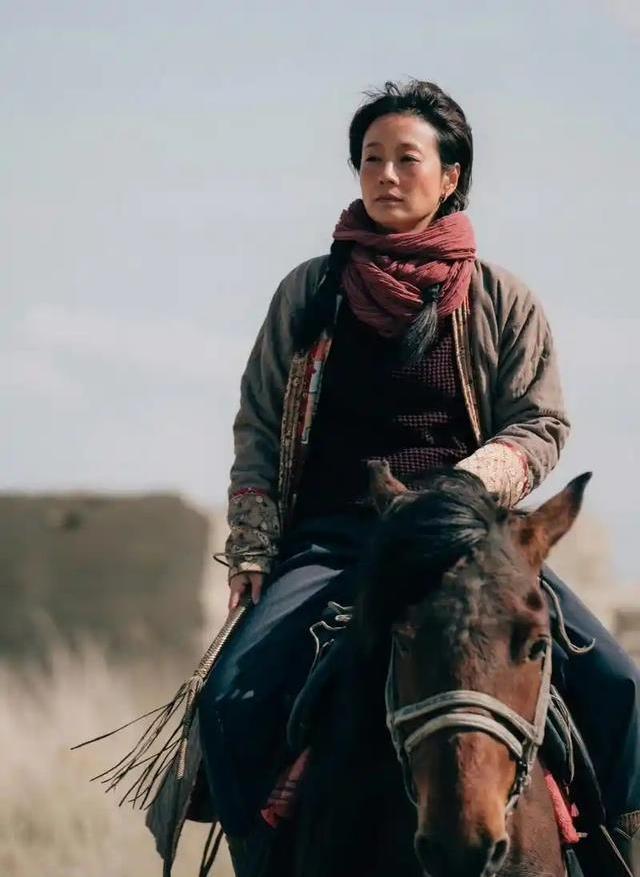 离婚7年，马伊琍从前半生到最高职称，婚姻七年竟靠彼此成就