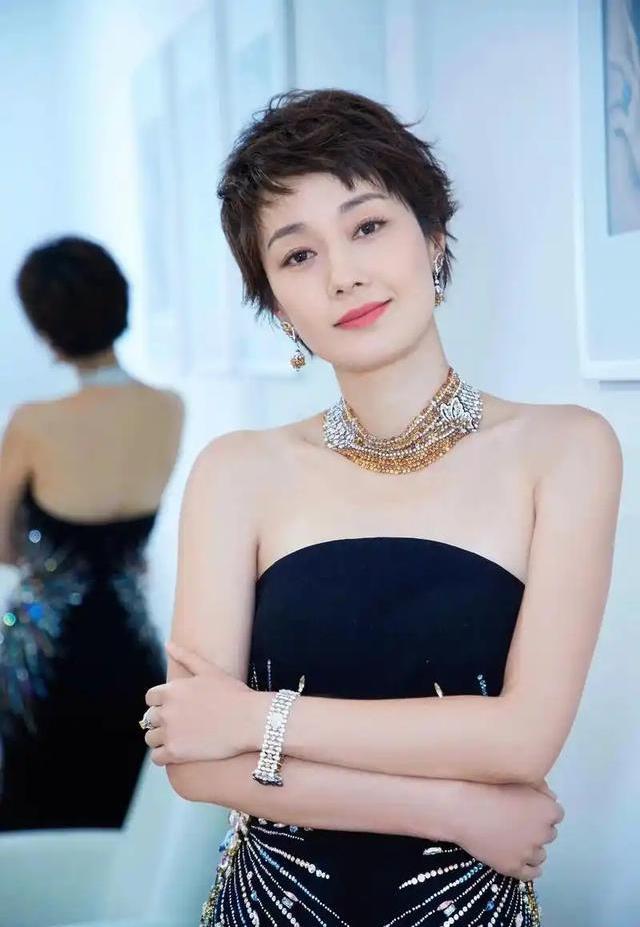 离婚7年，马伊琍从前半生到最高职称，婚姻七年竟靠彼此成就