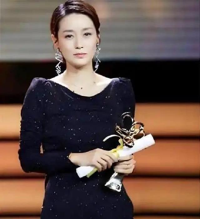 离婚7年，马伊琍从前半生到最高职称，婚姻七年竟靠彼此成就