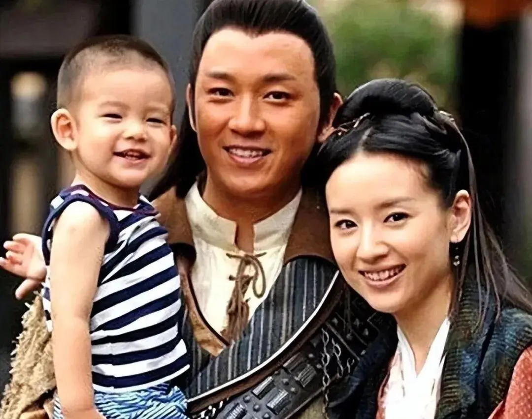 潘粤明与尹姝贻：低谷相遇，巅峰相守，她从不蹭热度，却治愈了他一生的遗憾