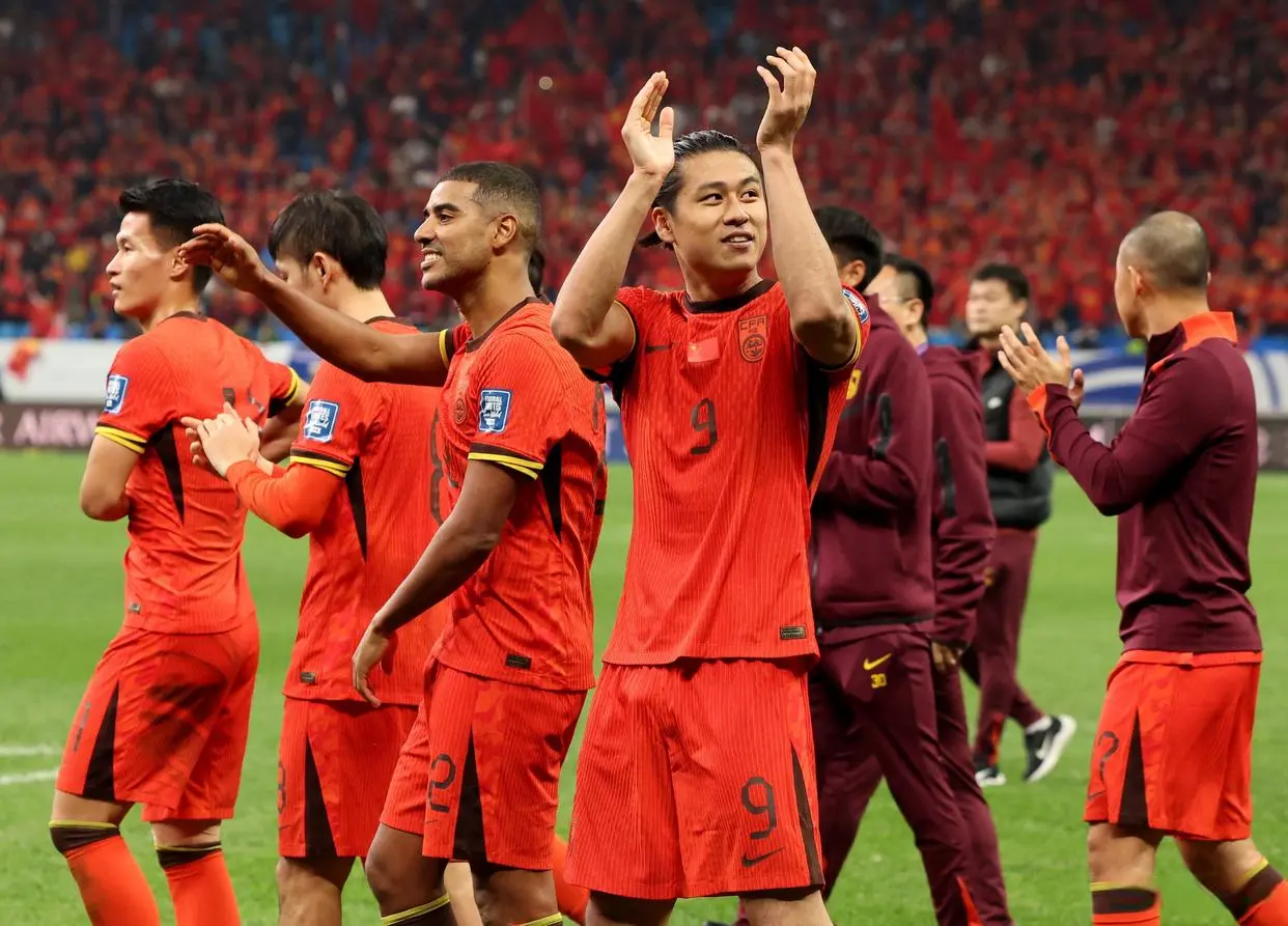 国足和U23抢主力? 邵佳一上任后首次迎考验，张玉宁王钰栋面临二选一