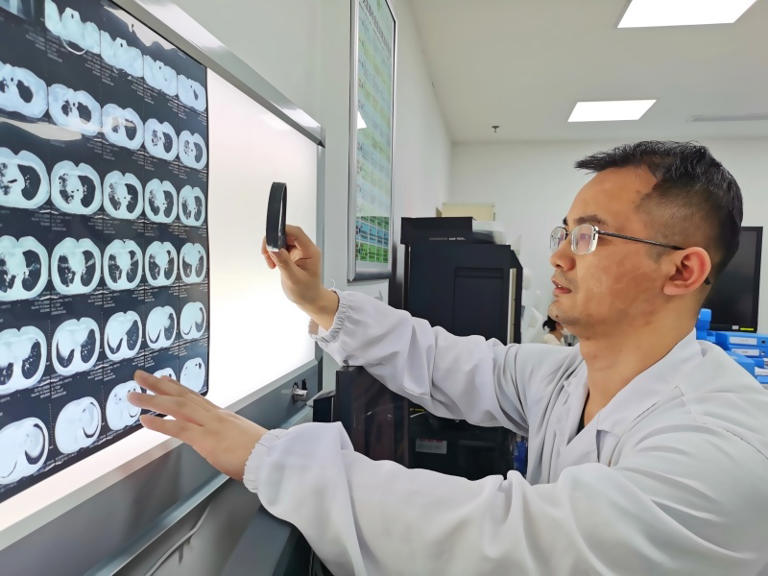咳嗽半年查不出病因? 医生提醒：留意你吃了多年的药