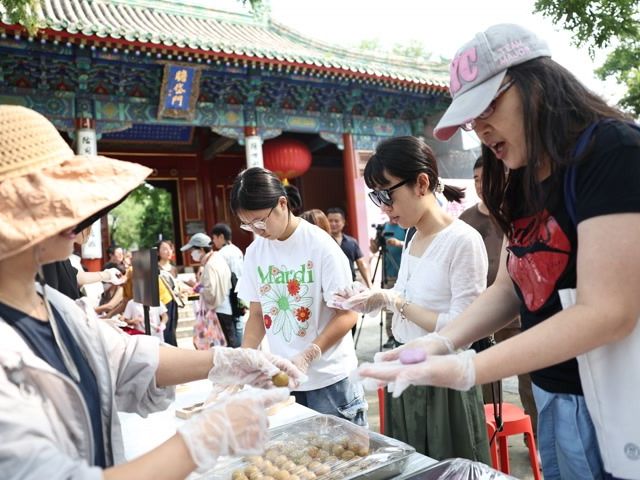 北京民俗博物馆复刻古时七夕“乞巧”仪式感